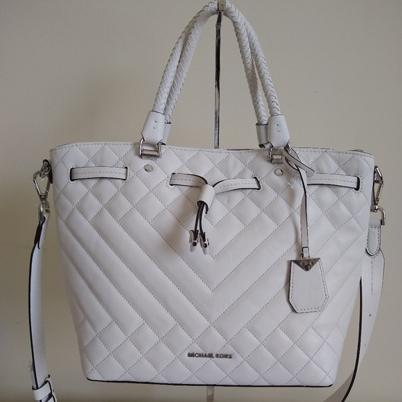 NWT - Michael Kors Blakely Bucket Bag! - Picture 8 of 9